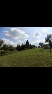 Mogyoródon üres sarok telek eladó0