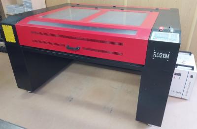 CO2 lézer gravírozó és vágó gép eladó0