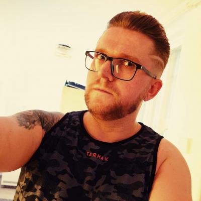 Várom a hölgyeket , lányokat , nőket0