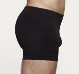 Tapasztalatlan fiú kipróbálná magát