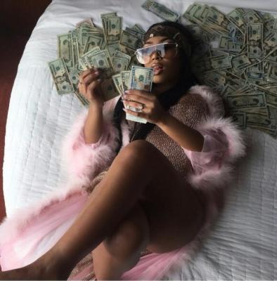 Exlusuve Erotikus Munka Bécsben0