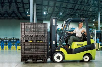 Targoncás raktáros0