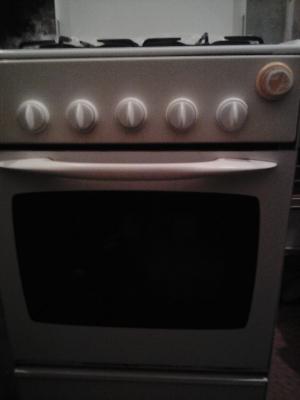 Eladó egy használt, de nagyon jó állapotu gáztűzhely.0