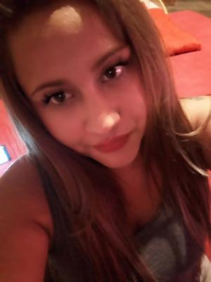 Ápolt igényes Diszkrét Fiatal szingli lány vár!0