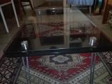 Eladó üveg dohányzó asztal.1