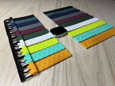 Színes szilikon óraszíj rombusz mintával (20mm-es méret)0