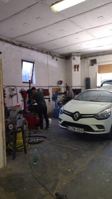 Kisebb szervizelést vállalunk.0