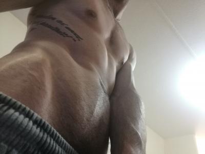 Hölgyeim! Dugjunk egy hatalmasat élvezésig!0