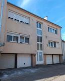 Elad� 105 m2-es, bels� k�tszintes t�rsash�zi t�gla�p�t�s� lak�s V�con