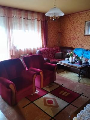 Eladó Svábhehyi lakás0