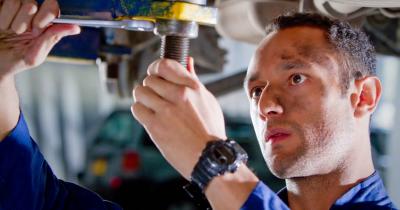 Zárlakatos állás0