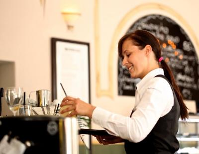 240/b. Felszolgálónő német munka Straubing és Deggendorf k0