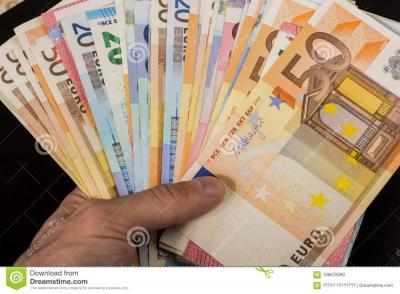 Hála az ünnepség nagyszerű időszakának0