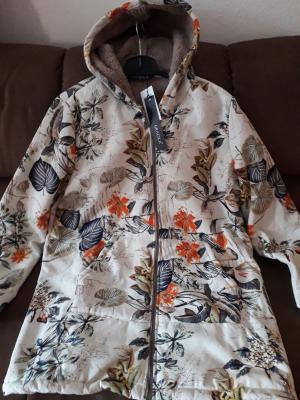 Eladó - Új meleg, nagyon könnyű télikabát0