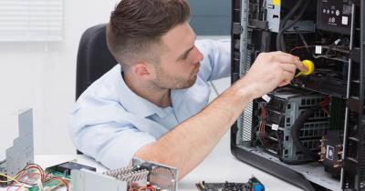 Számítógép szerelő0