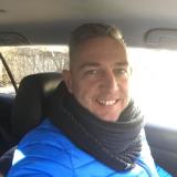 Károly vagyok és kalandot keresek.1