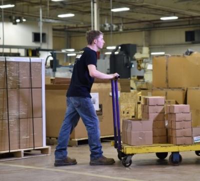 Anygamozgató munkatársakat keresünk azonnali kezdéssel!0