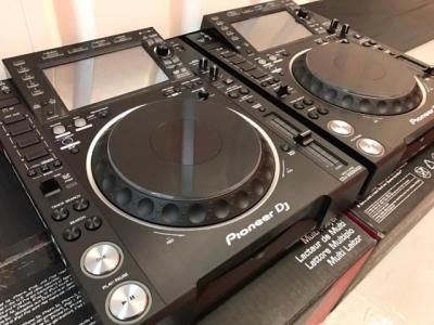 2x Pioneer CDJ-2000NXS2 + 1x DJM-900NXS2 mixer 2500 EUR0