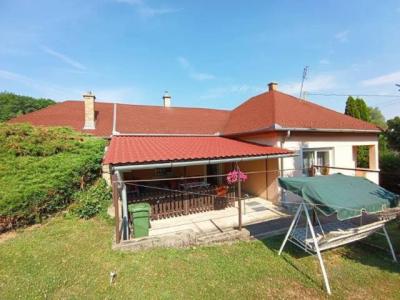 Eladó Alsópetény zsák utcájában, kiváló állapotú családi ház.0