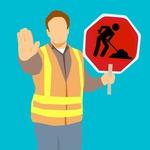 Kőműves csoportvezető szakmunkás építkezésen Ulm fölött