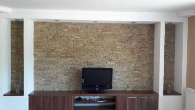 Keszthelyi 2 oldalt vágott mediterrán kő!0