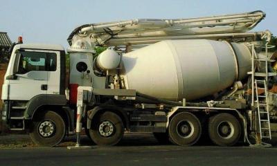 Kész beton és pumpa0