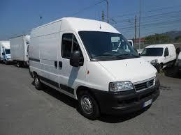 Áruterítő kolléga0