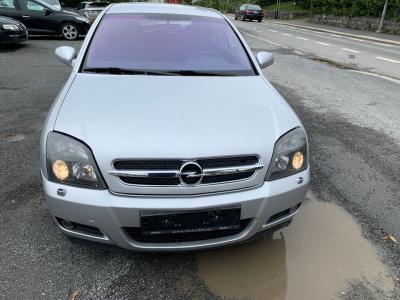 Adományozom az Opel GTS vectra sportkiadásomat0