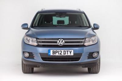 VW Tiguan MK1 csavaros karosszéria elemek 2005-100