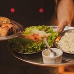 Segéd pincér szállodában0