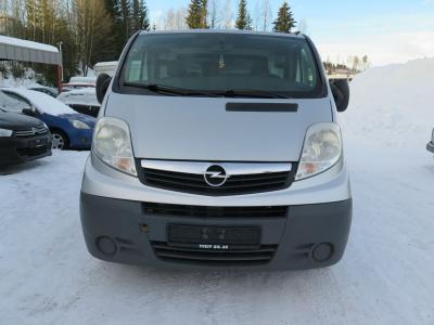 Adományozzam az Opel Vivaro autómat0